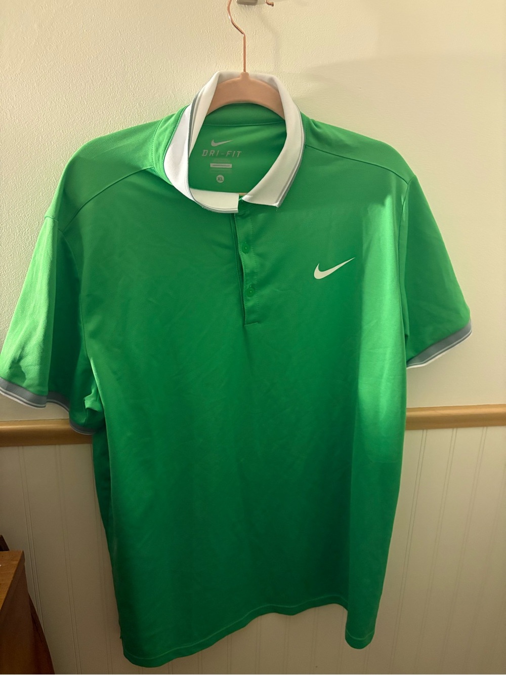 Nike Dri-FIT Men’s XL Green White Trim Performance Golf Tennis Polo Shirt